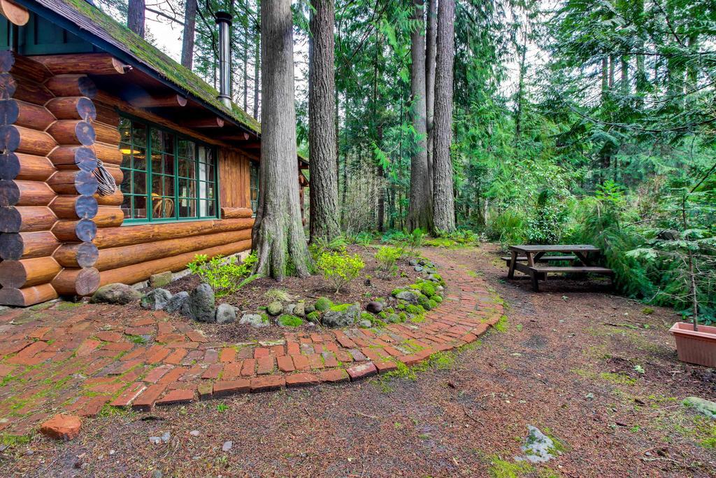 Zoe'S Log Cabin Welches Exterior foto
