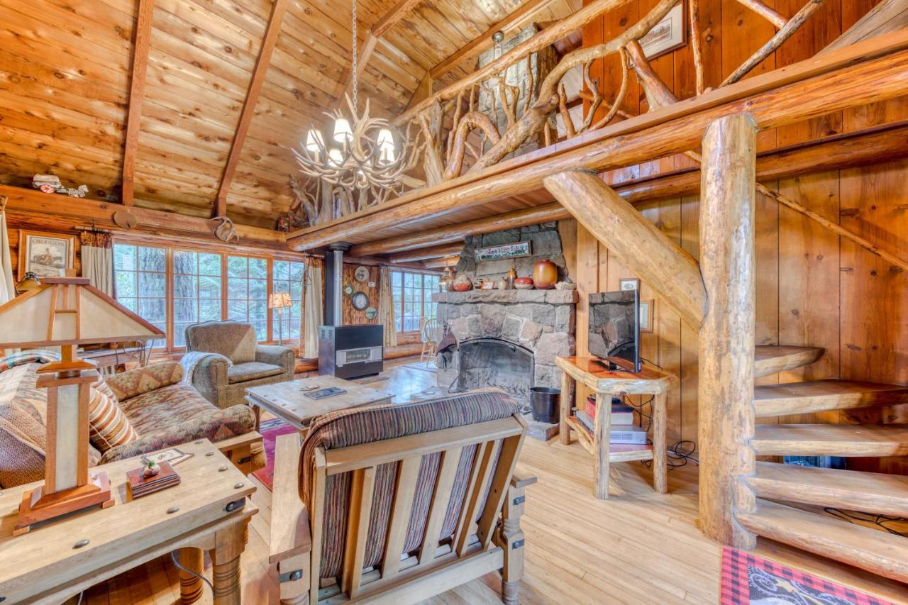 Zoe'S Log Cabin Welches Exterior foto